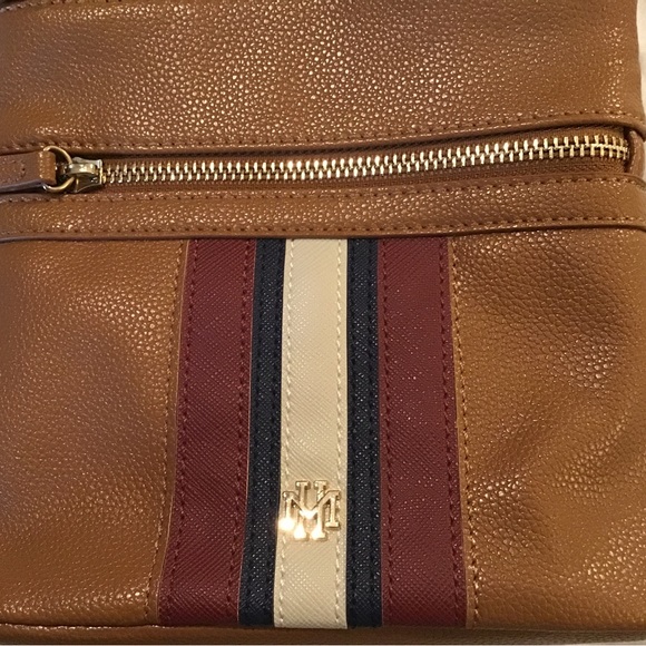 🩸[2/$32.00]🩸Mark and Hall Crossbody Purse - Picture 8 of 10
